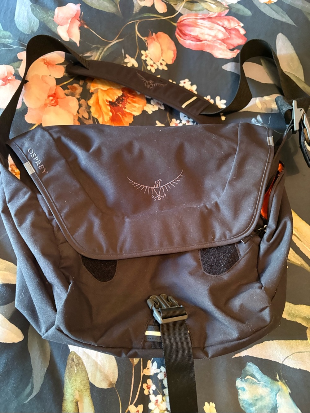 OSPREY Black Nylon Messenger Bag with Adjustable Strap
